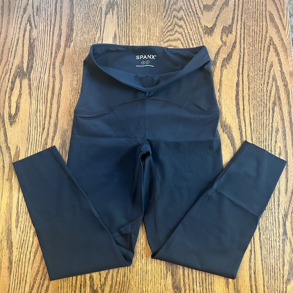 SPANX Booty Boost 7/8 Leggings